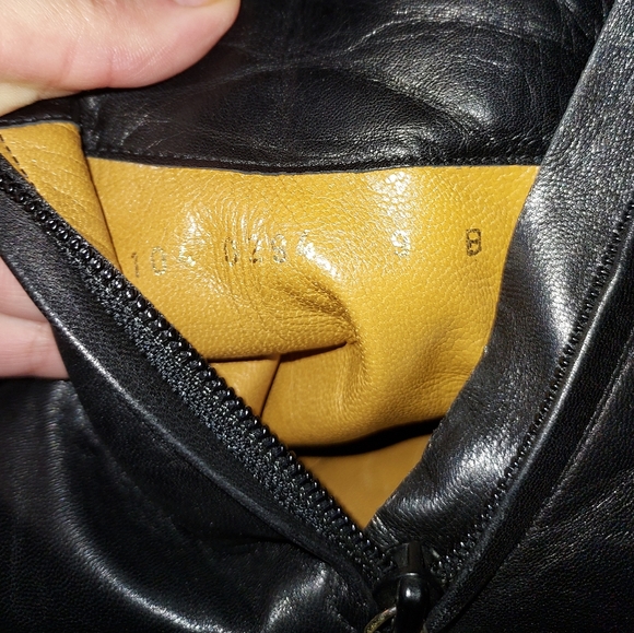 Authentic Gucci Geniune Leather Block Heeled Ankle Boots - Picture 5 of 7